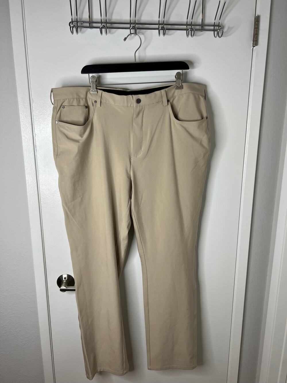 Greg Norman Men's Microlux Flat Front Stretch Performance Pants Beige~Size 40x32